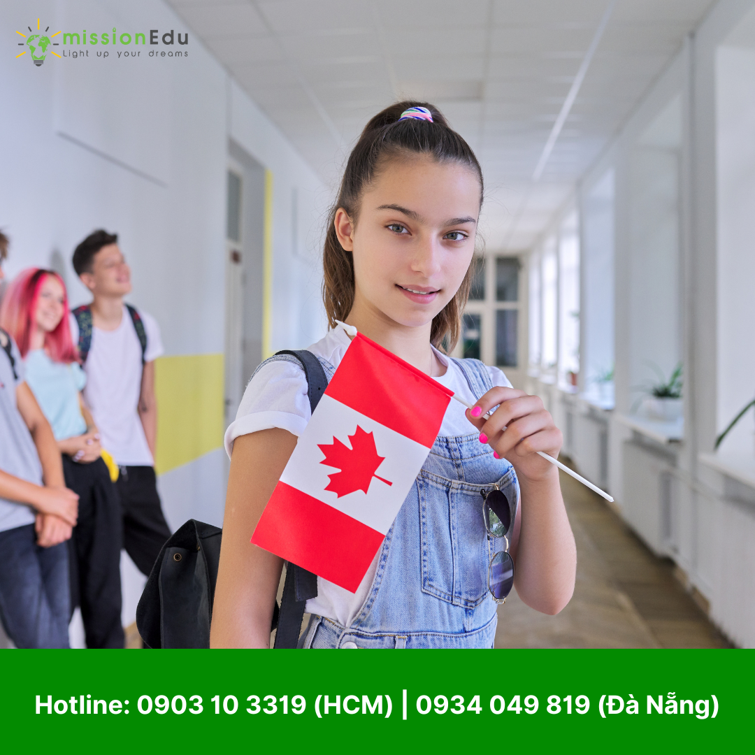 Sinh viên trẻ cầm quốc kỳ Canada trong hành lang trường học, biểu tượng cho hành trình du học Canada đầy cơ hội - Top 7 cơ hội việc làm du học Canada lương cao dễ định cư