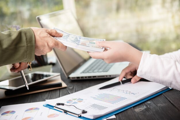 Sinh hoạt phí du học 2027 cần tính những gì?