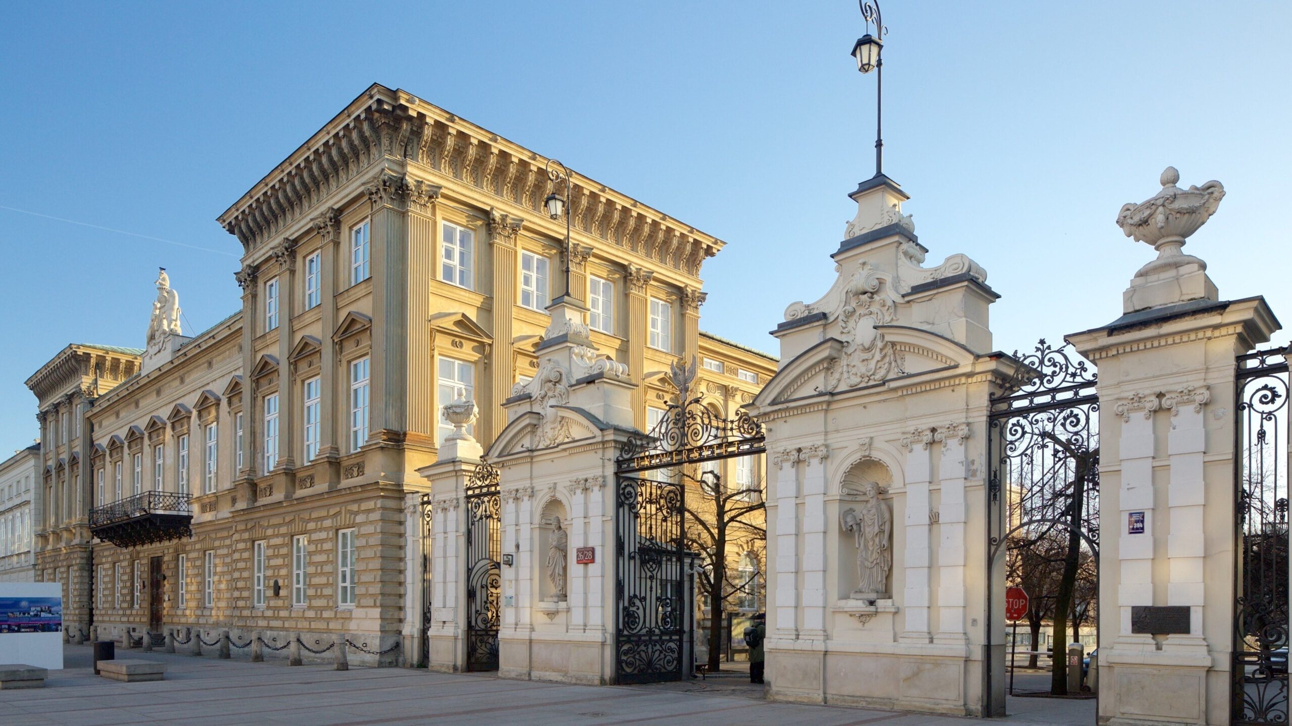 Vì sao nên cân nhắc du học University of Warsaw? Vì sao nên cân nhắc du học University of Warsaw?