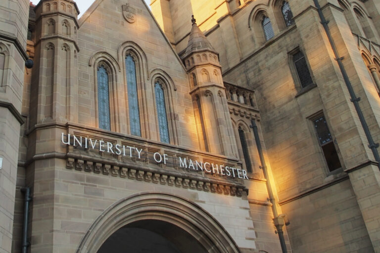 Review University of Manchester 2027: Học phí, ngành học và đời sống sinh viên _ MISSION EDU