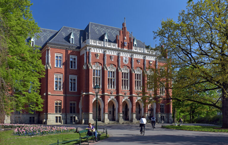 Jagiellonian University: Du học Ba Lan tại trường đại học lâu đời nhất
